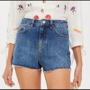 TOPSHOP MOM DENIM SHORTS